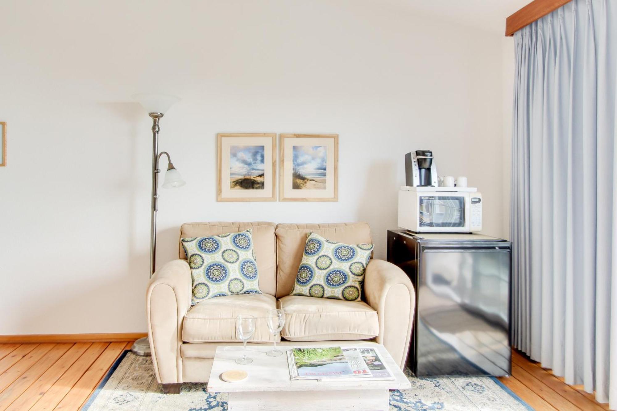 Ocean Cove Inn 야핫츠 외부 사진