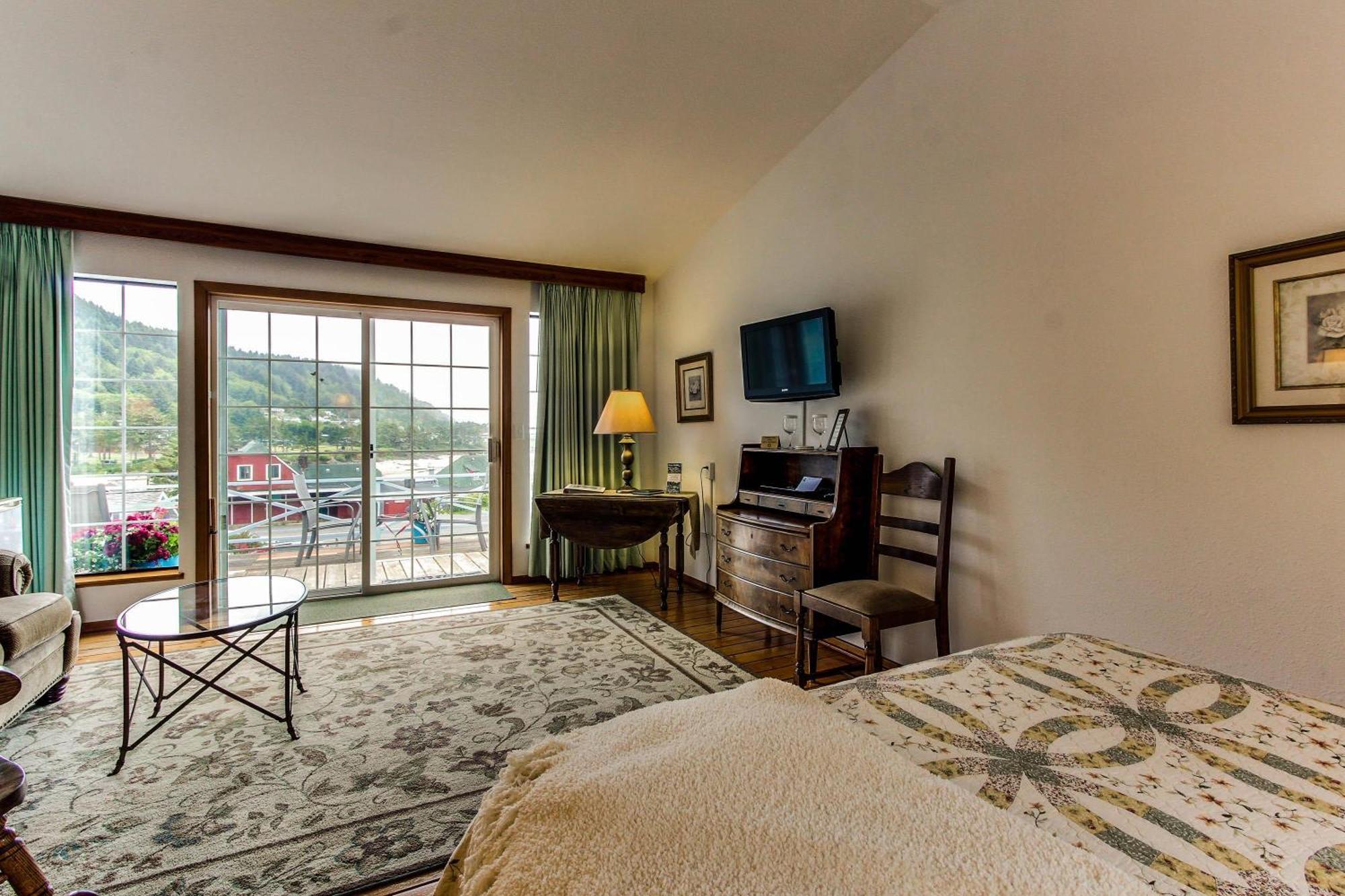 Ocean Cove Inn 야핫츠 외부 사진