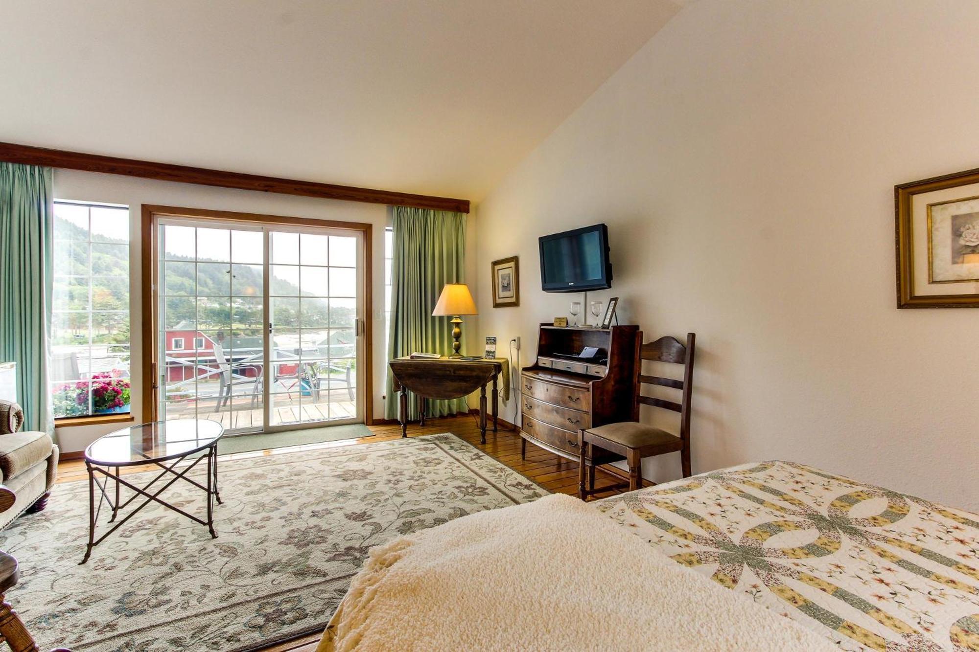 Ocean Cove Inn 야핫츠 외부 사진